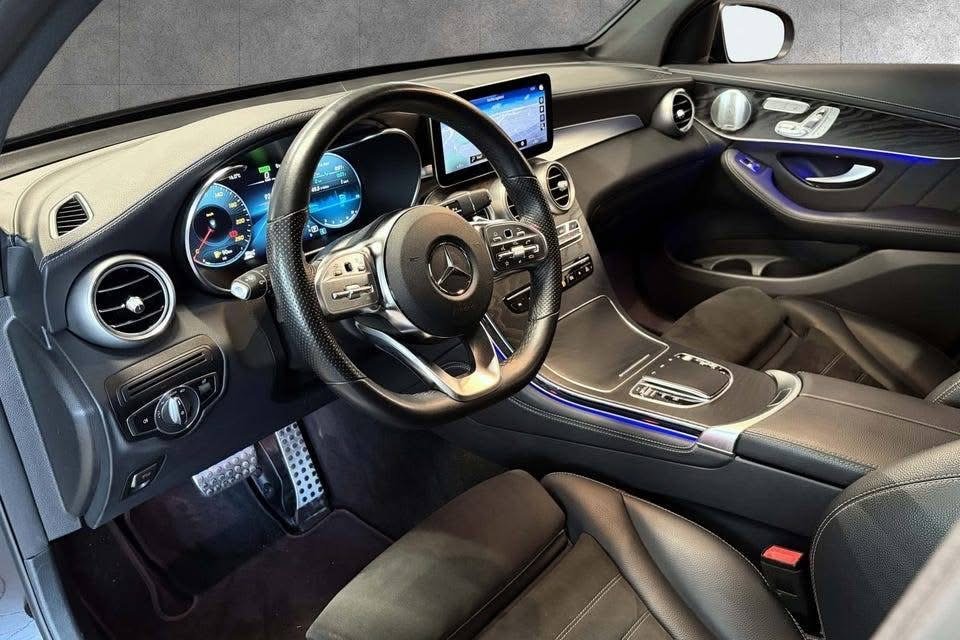 Mercedes-Benz Glc 300e 4Matic AMG - photo 18