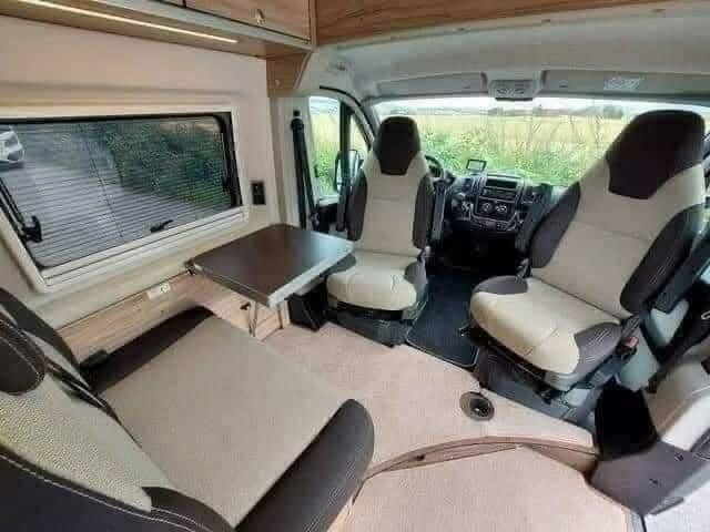 HYMER YELLOWSTONE - photo 12